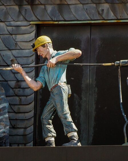 Wiertarka udarowa pneumatyczna – sposób na najtwardsze materiały