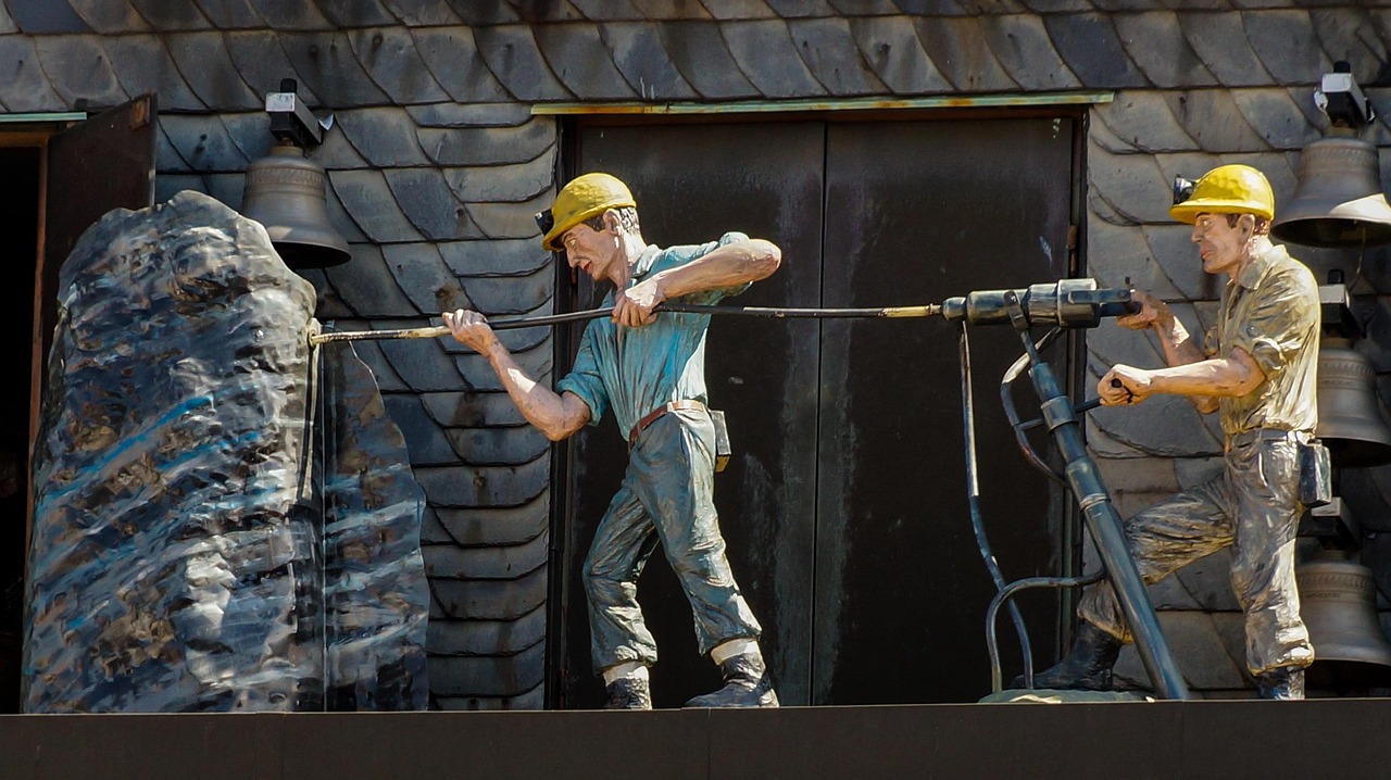 Wiertarka udarowa pneumatyczna – sposób na najtwardsze materiały