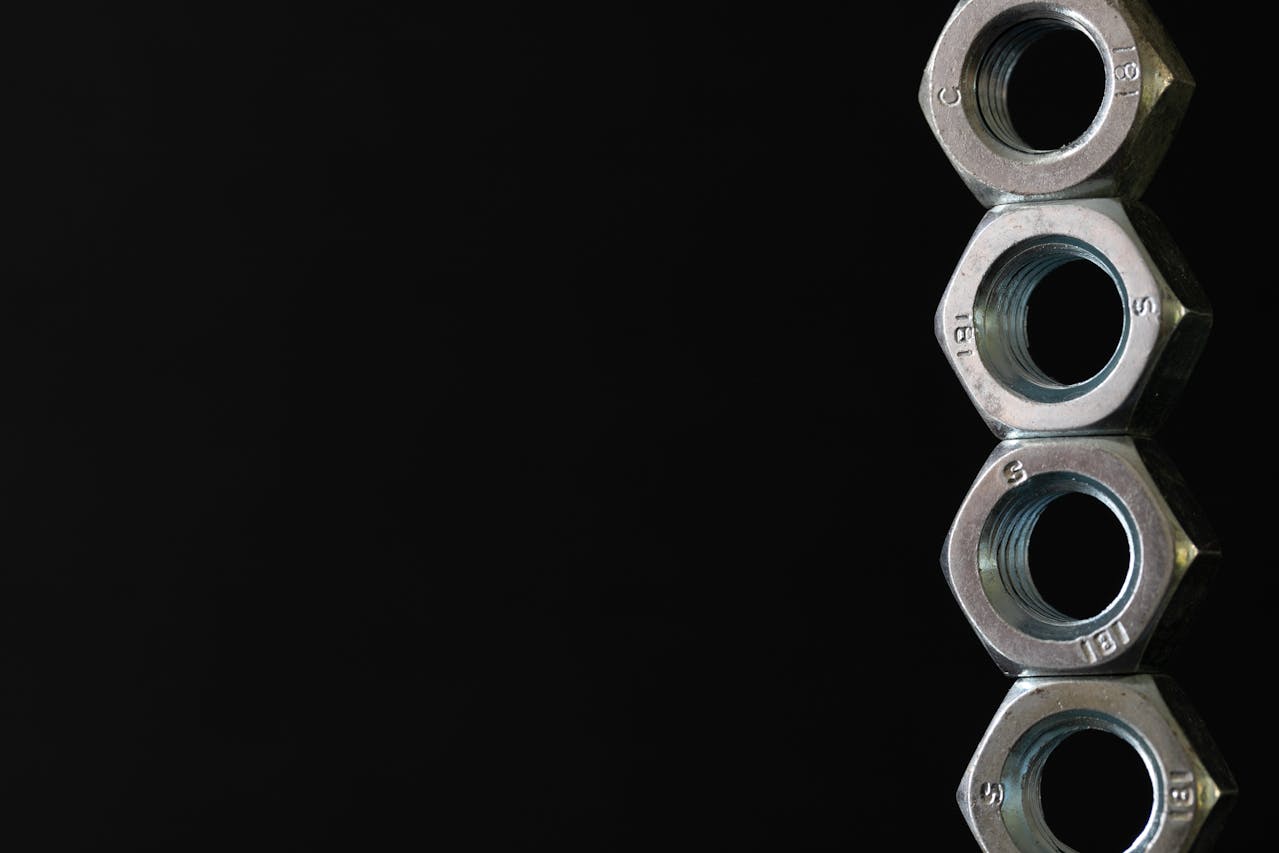 Przecinak do nakrętek – zastosowanie i charakterystyka narzędzia